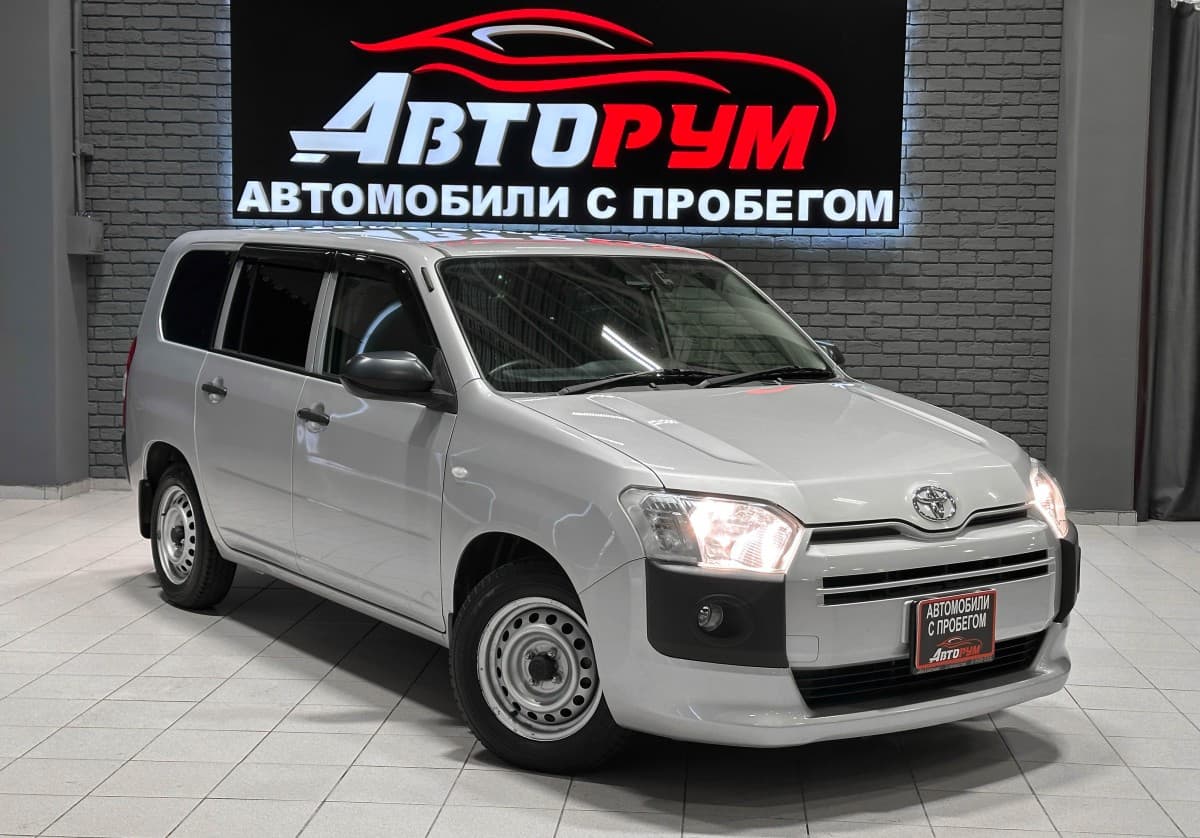Toyota Probox - 1